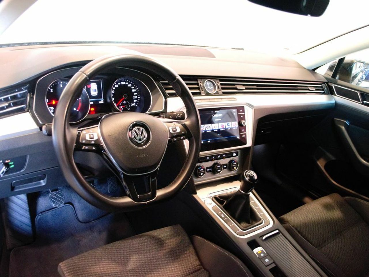 Foto Volkswagen Passat 21