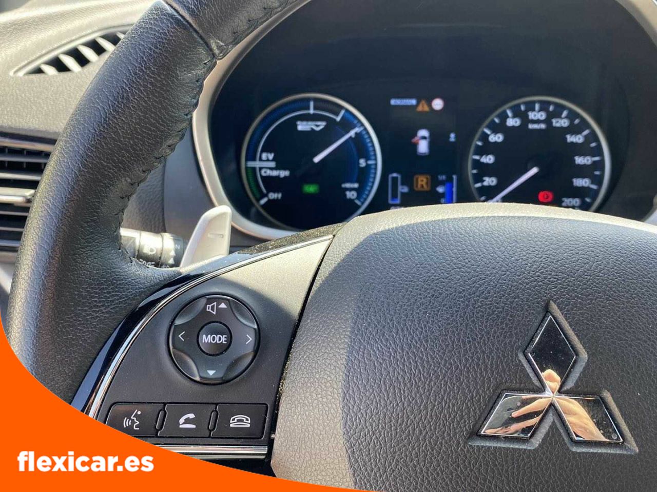 Foto Mitsubishi Eclipse Cross 25