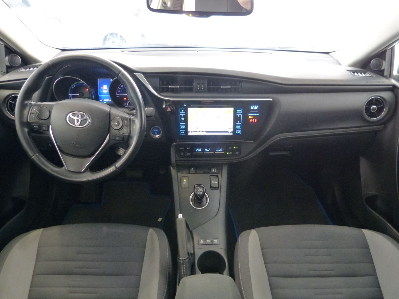 Foto Toyota Auris Touring Sports 12