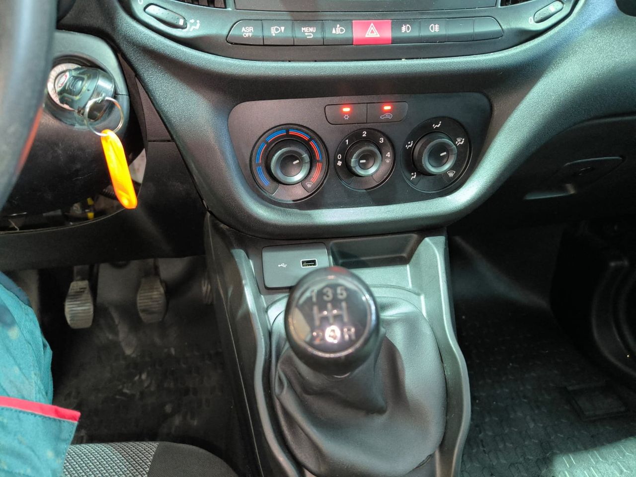 Foto Fiat Doblo 25