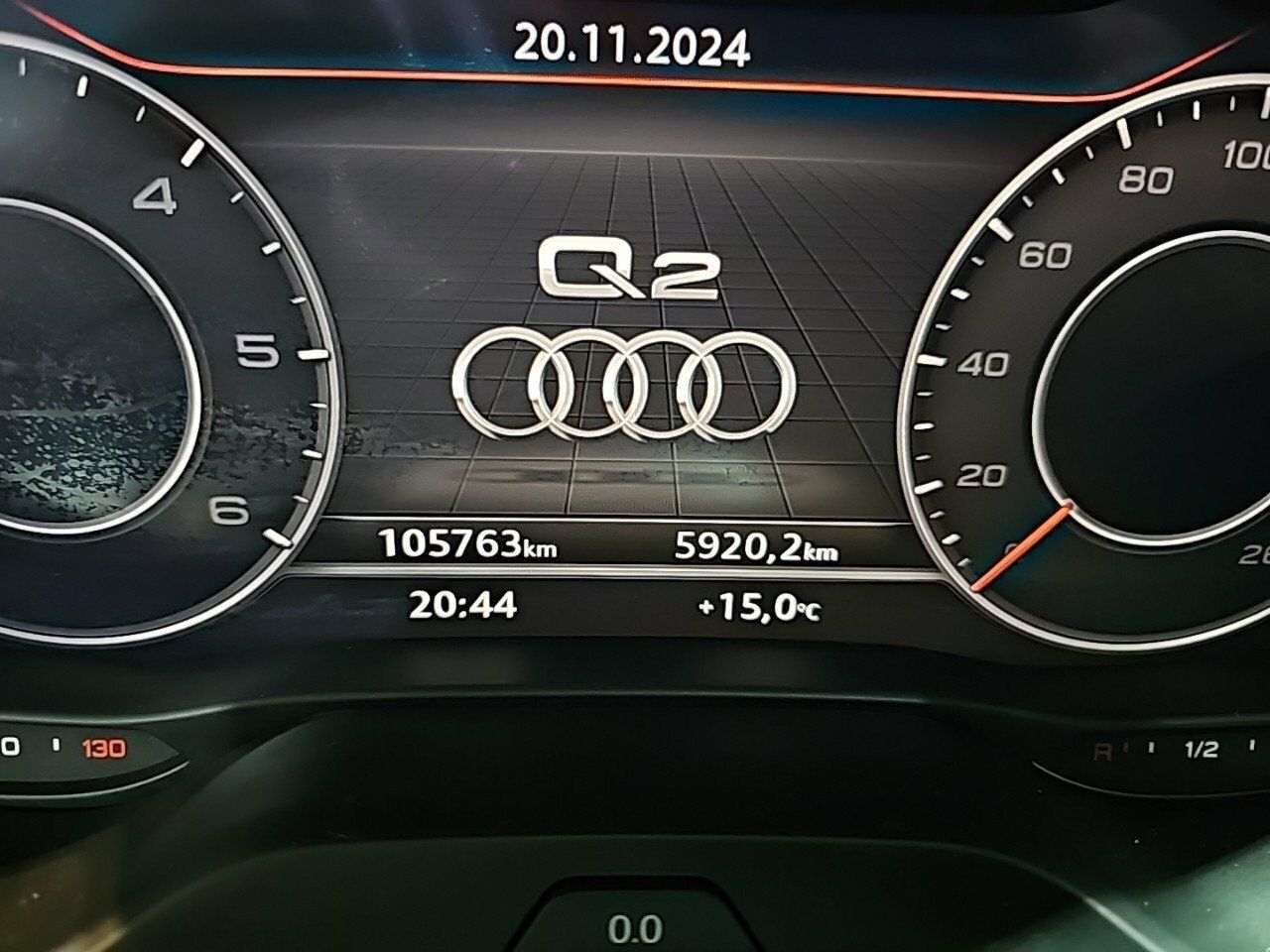 Foto Audi Q2 8