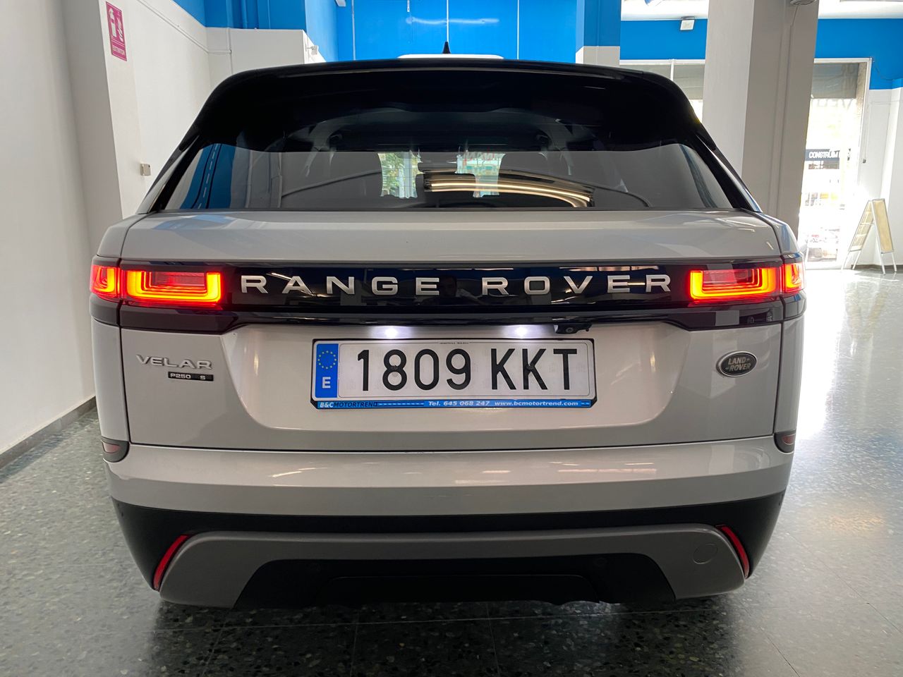 Foto Land-Rover Range Rover Velar 15