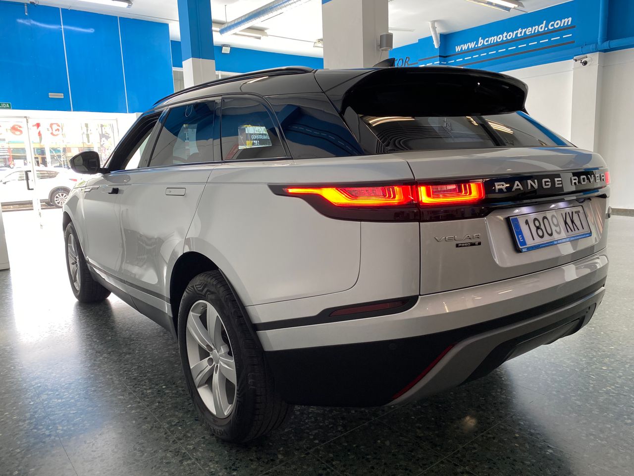 Foto Land-Rover Range Rover Velar 17