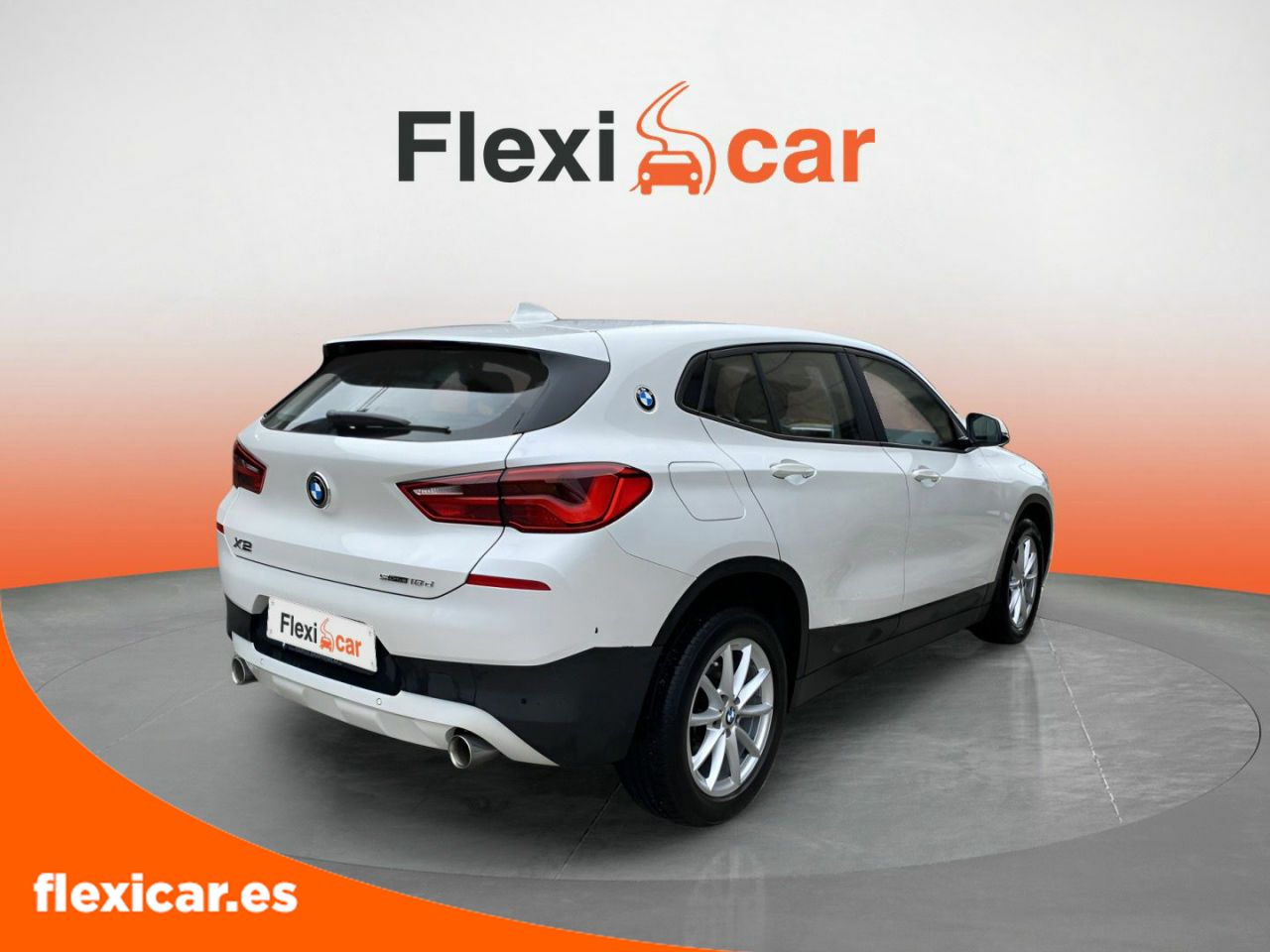 Foto BMW X2 4