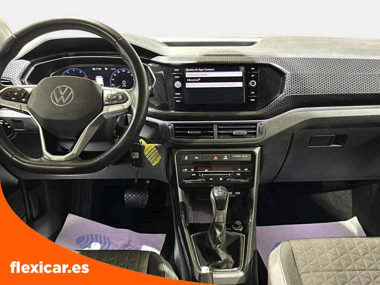 Foto Volkswagen T-Cross 11