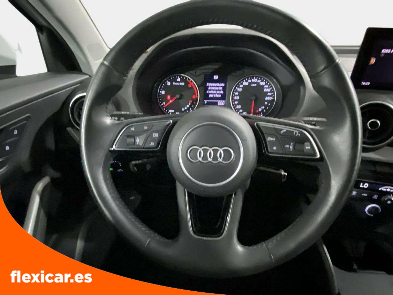 Foto Audi Q2 10