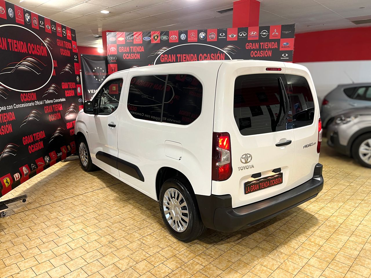 Foto Toyota Proace 12