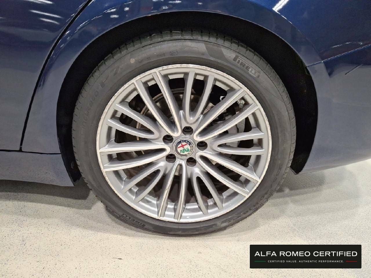 Foto Alfa Romeo Giulia 11