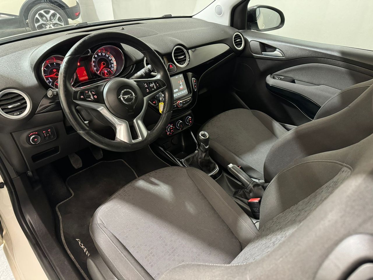 Foto Opel Adam 8