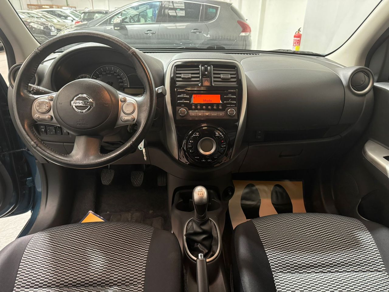 Foto Nissan Micra 12