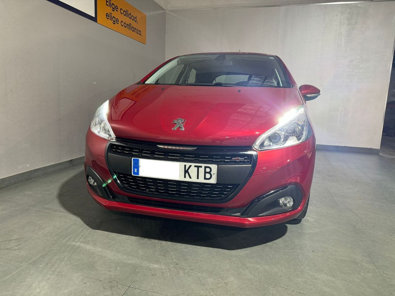 Foto Peugeot 208 5