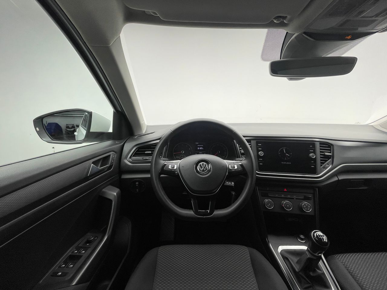 Foto Volkswagen T-Roc 16