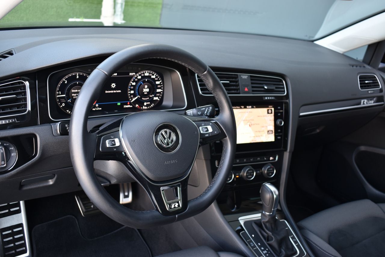 Foto Volkswagen Golf 8