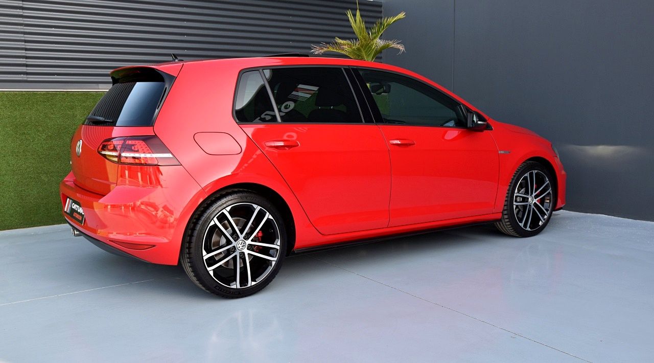 Foto Volkswagen Golf 33