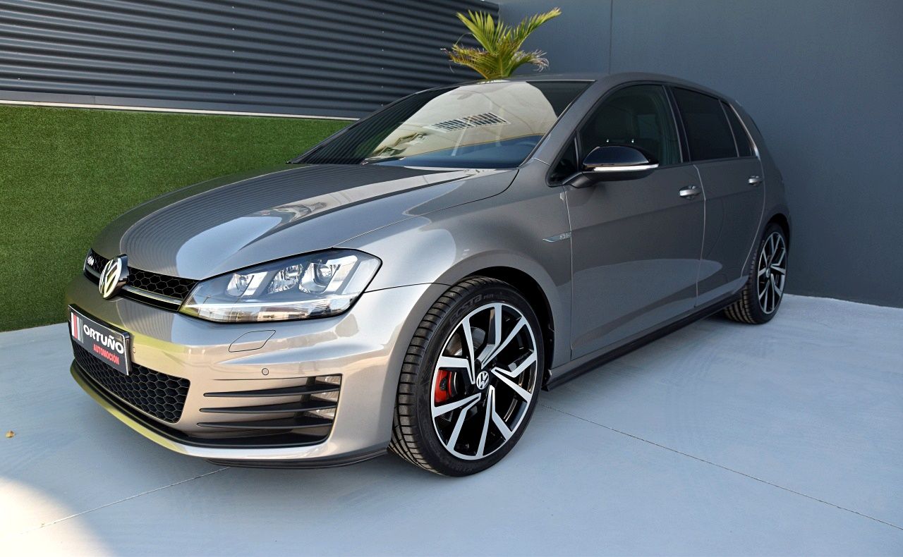 Foto Volkswagen Golf 23