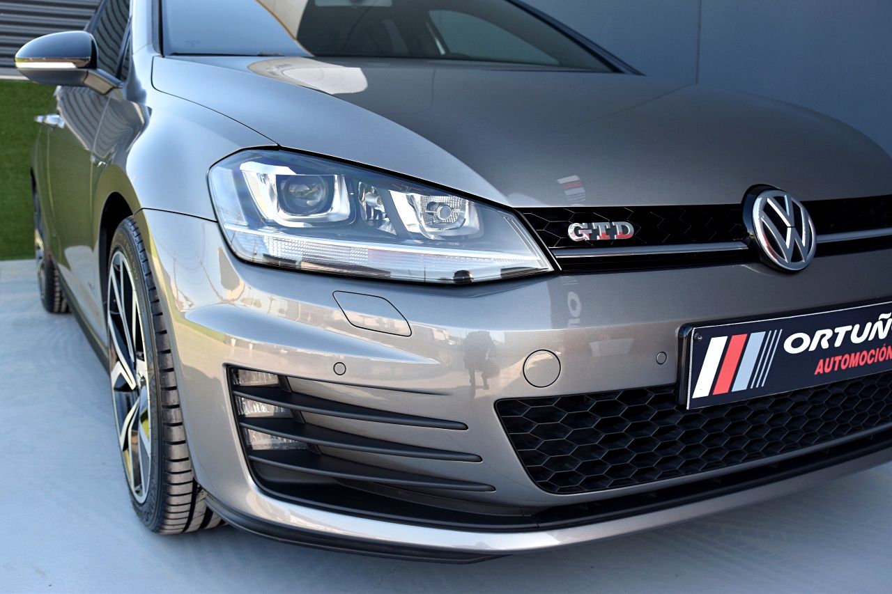 Foto Volkswagen Golf 51