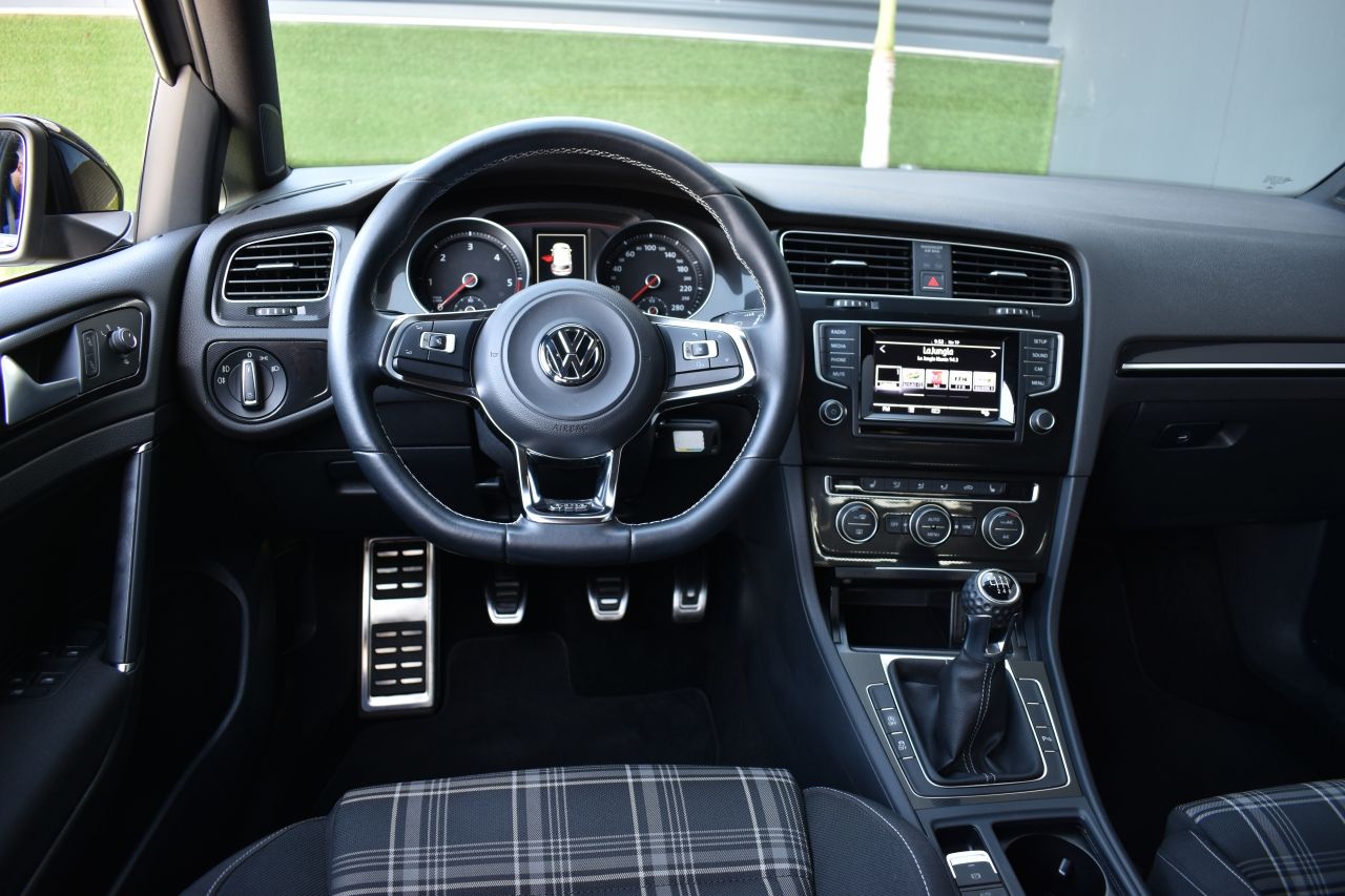 Foto Volkswagen Golf 72