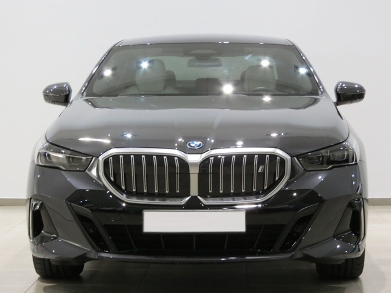 Foto BMW i5 2