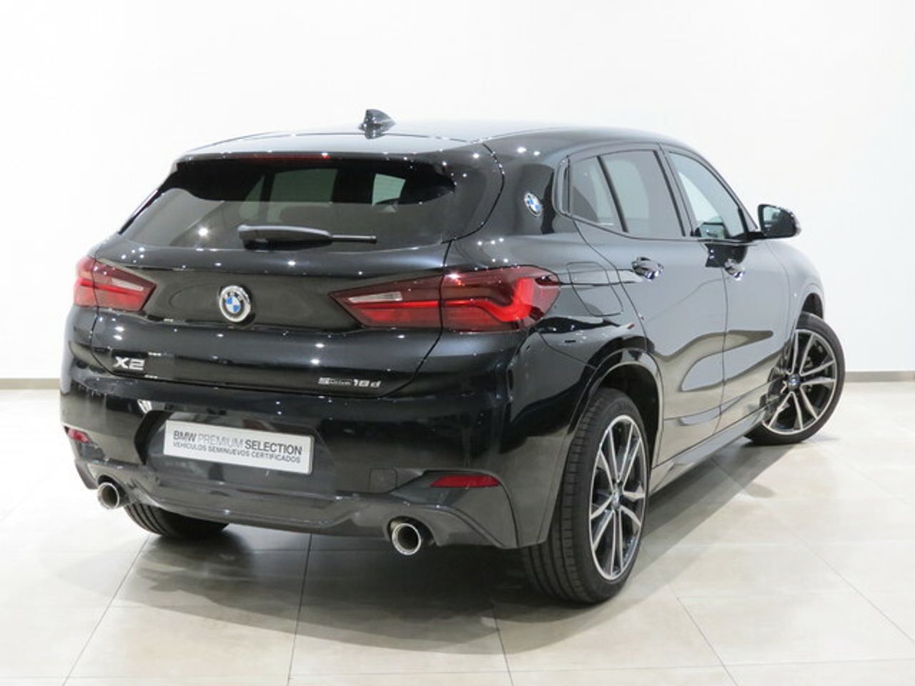 Foto BMW X2 4