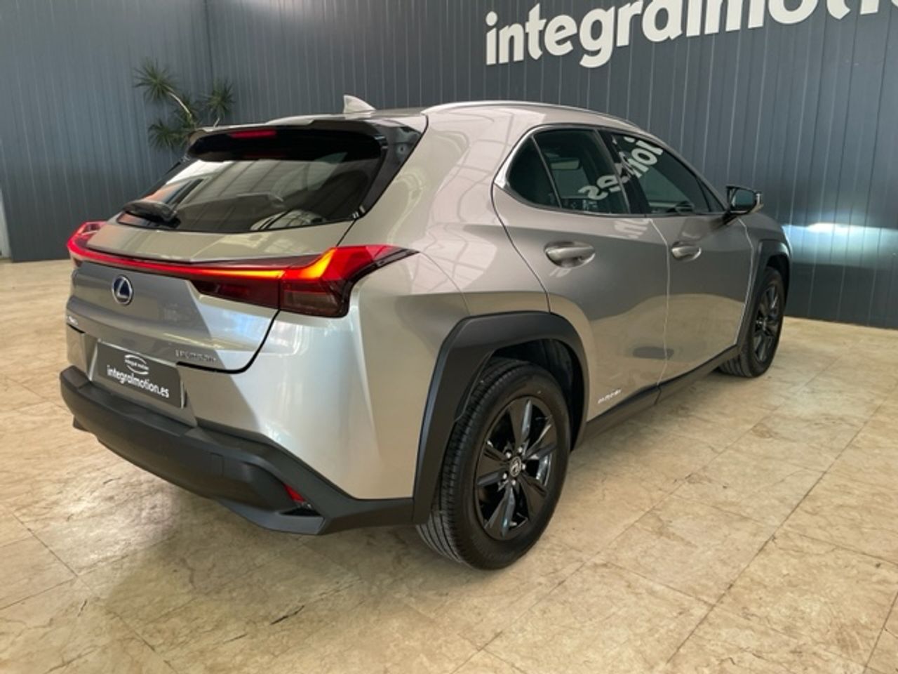 Foto Lexus UX 9