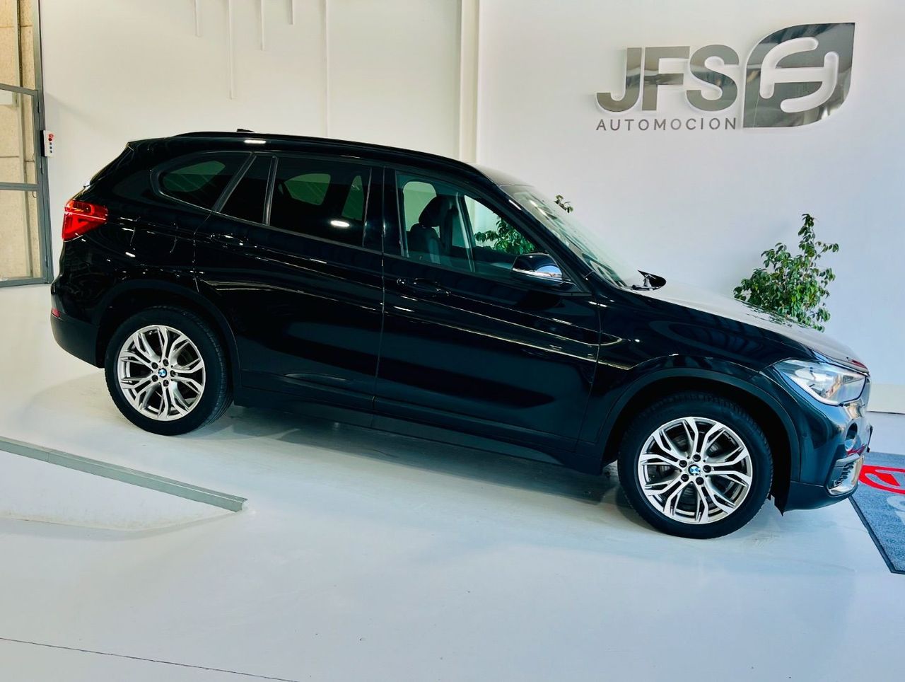 Foto BMW X1 4