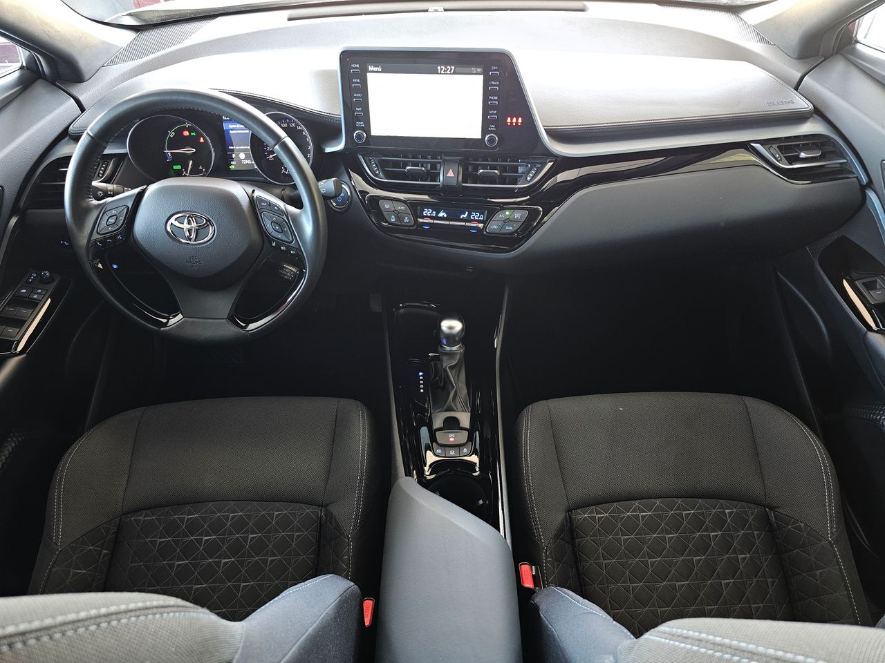 Foto Toyota C-HR 38