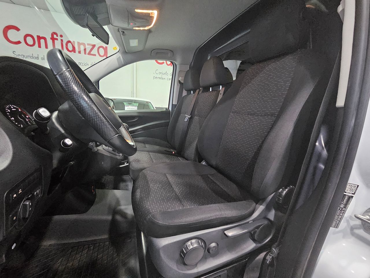 Foto Mercedes-Benz Vito 13