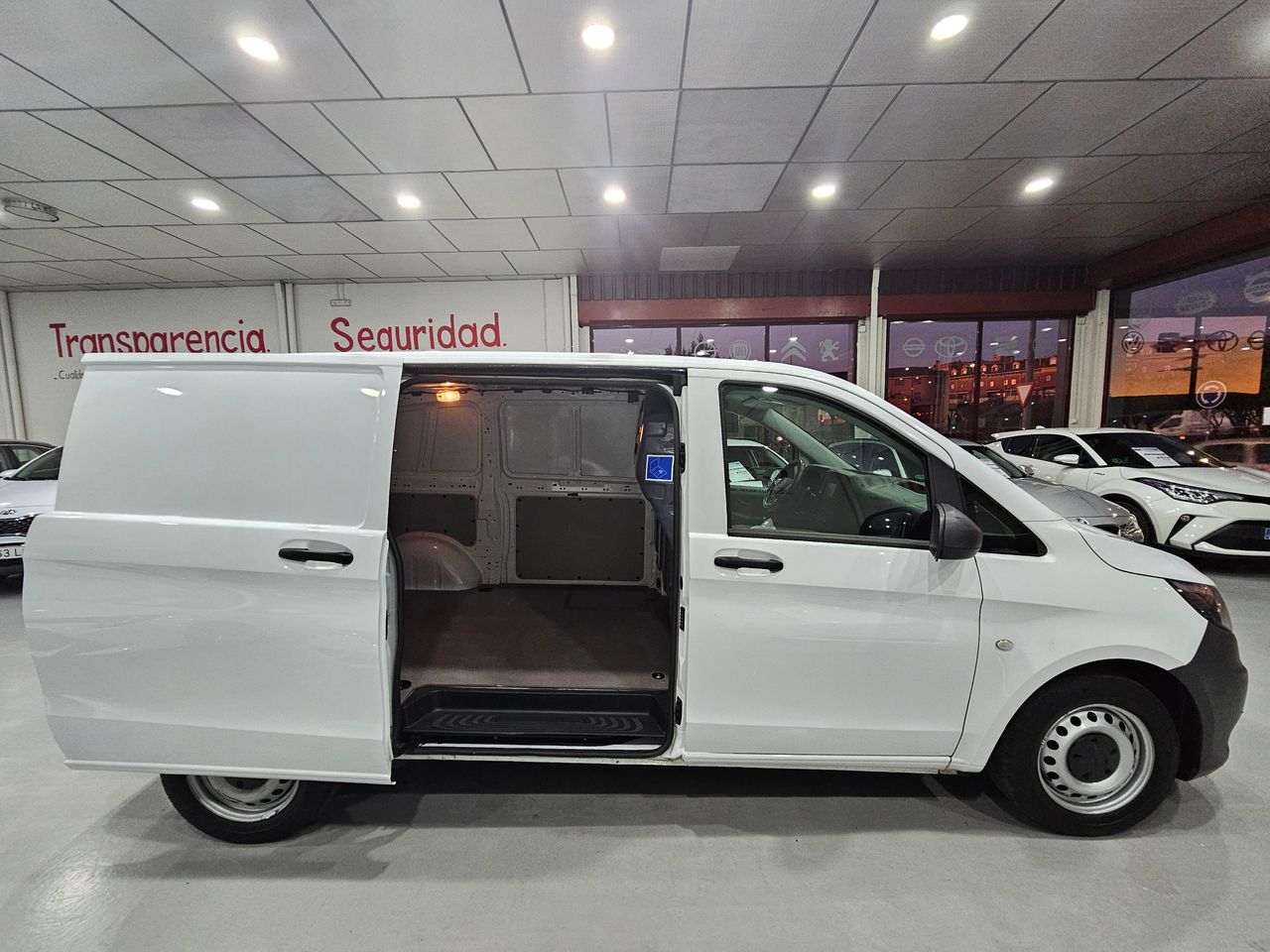 Foto Mercedes-Benz Vito 7