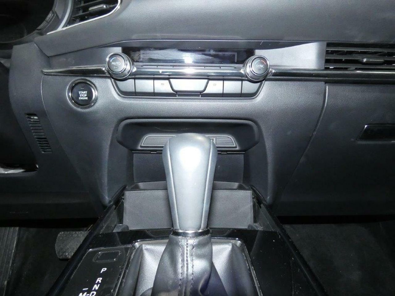 Foto Mazda CX-30 11