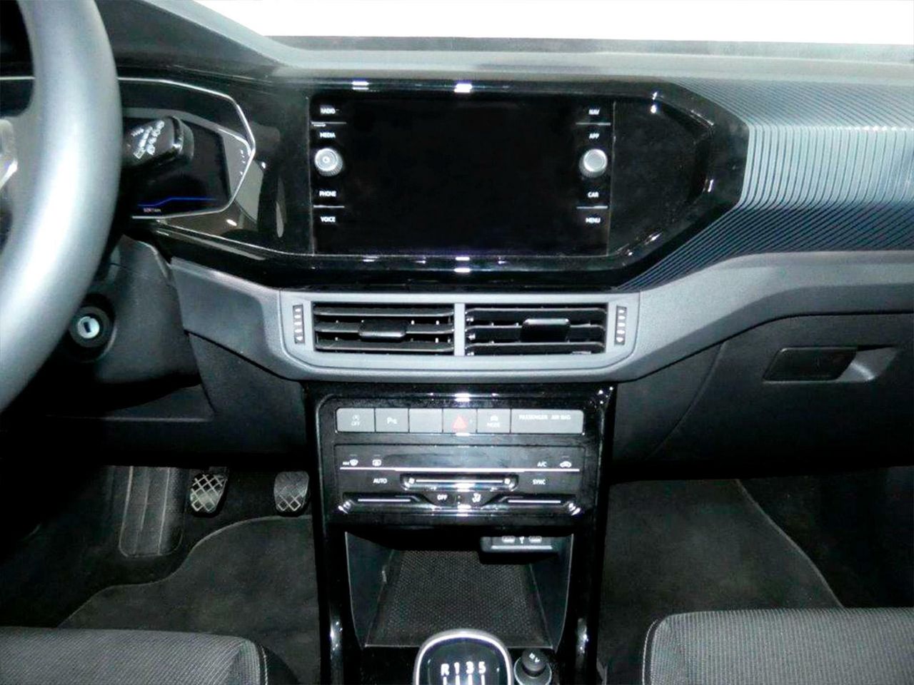 Foto Volkswagen T-Cross 17