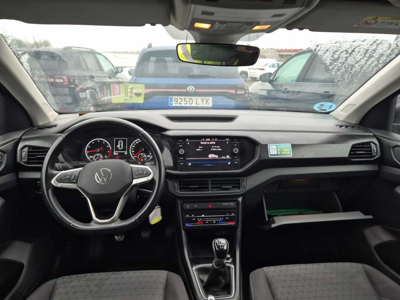 Foto Volkswagen T-Cross 4