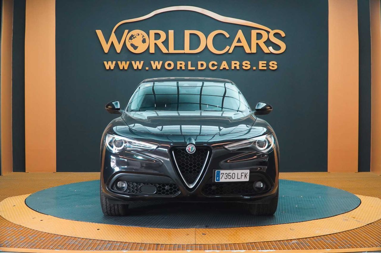 Foto Alfa Romeo Stelvio 2