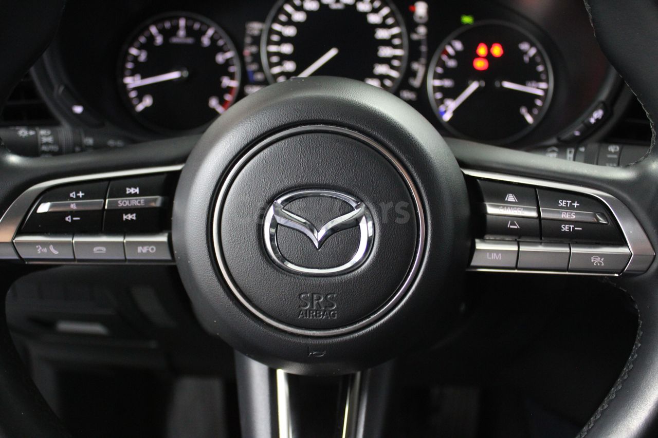 Foto Mazda CX-30 4