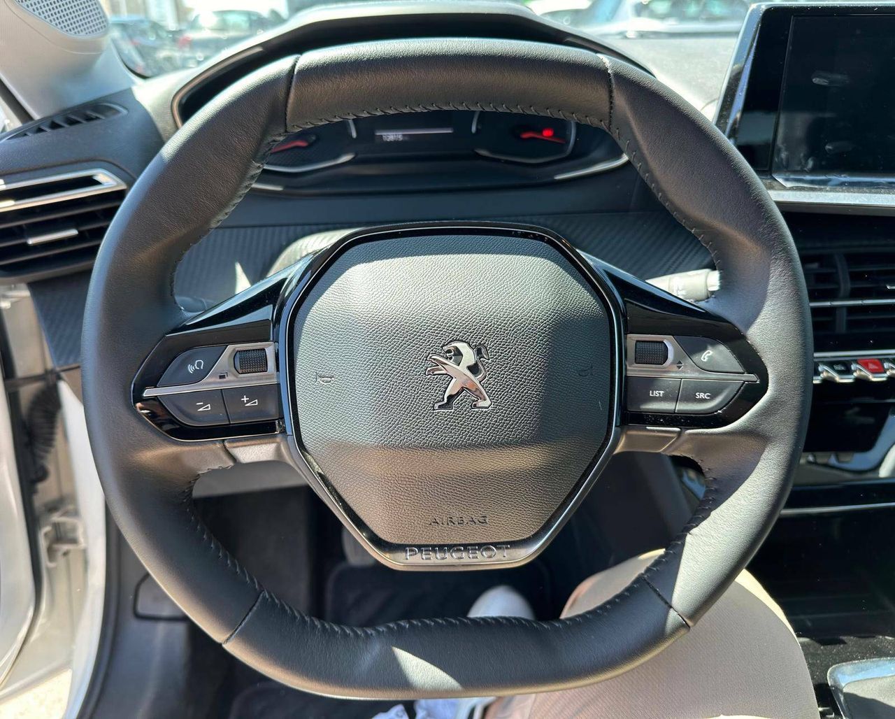 Foto Peugeot 208 13