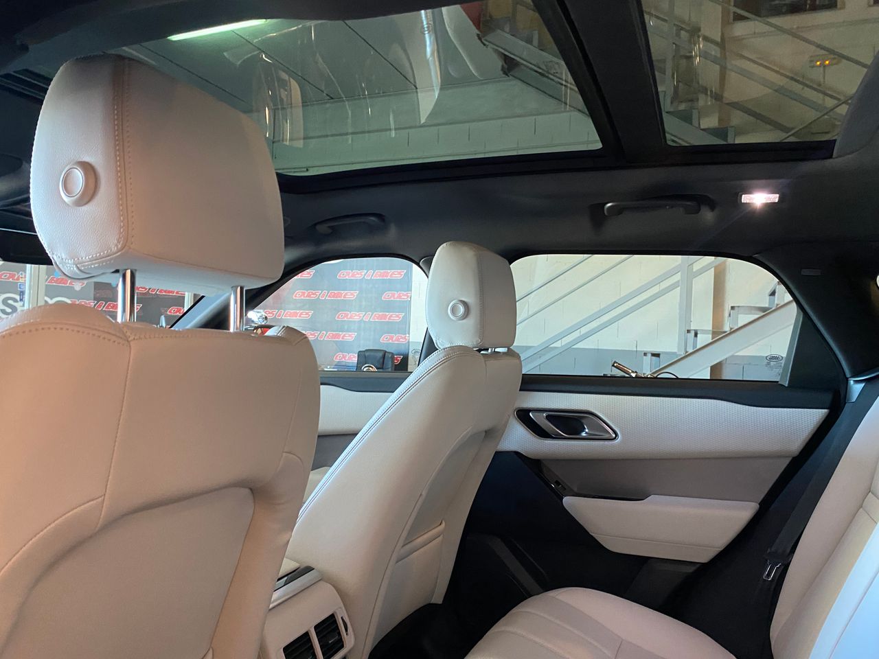 Foto Land-Rover Range Rover Velar 19