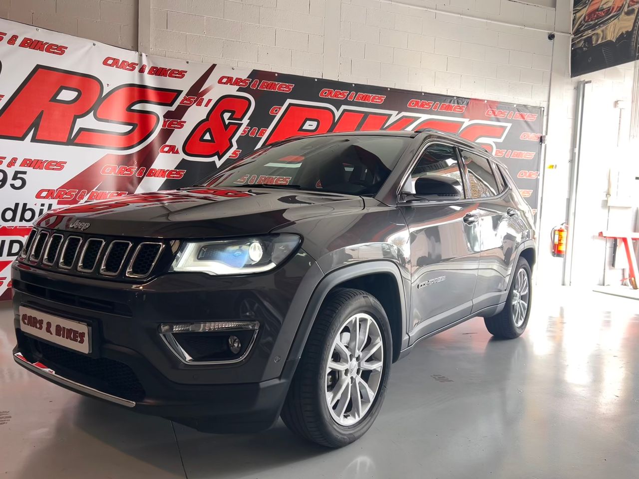 Foto Jeep Compass 47