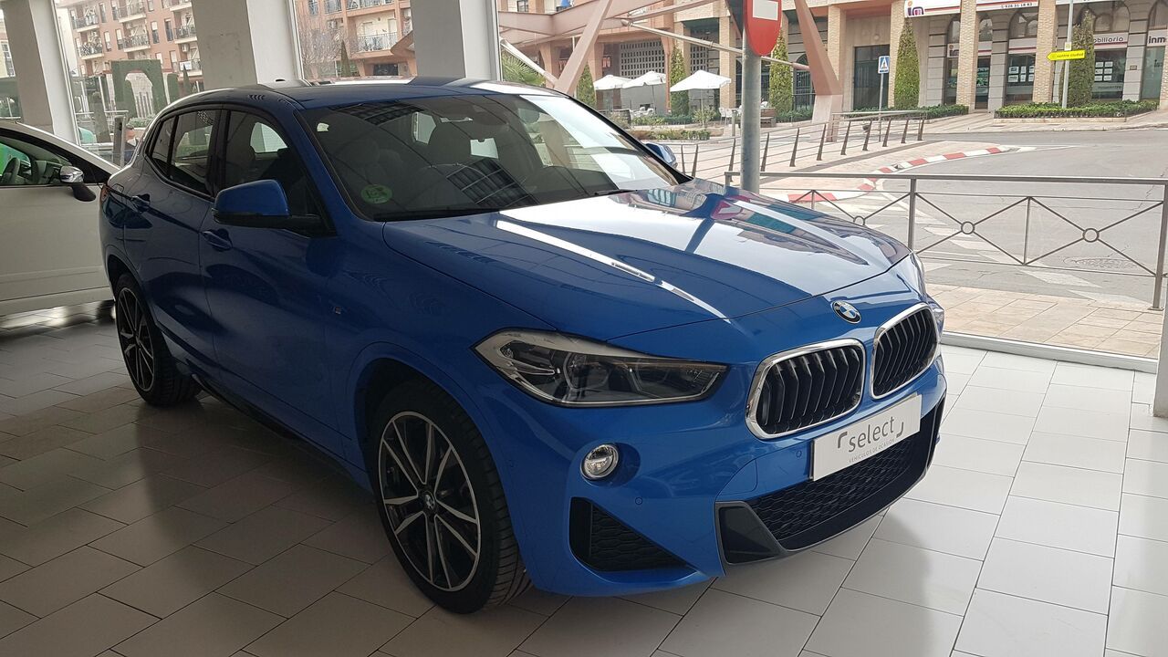 Foto BMW X2 4