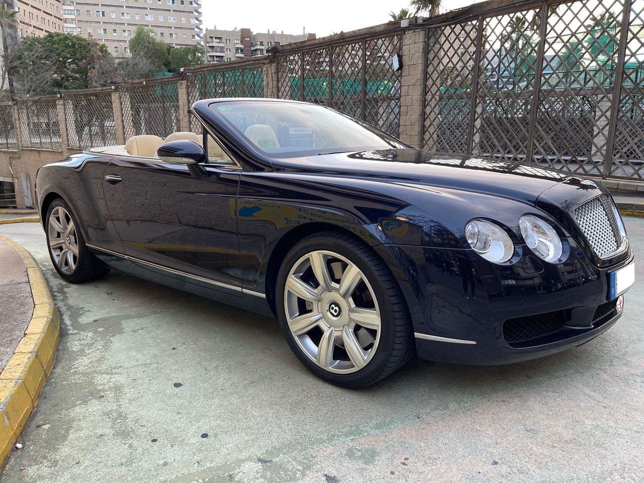 Foto Bentley Continental GTC 4