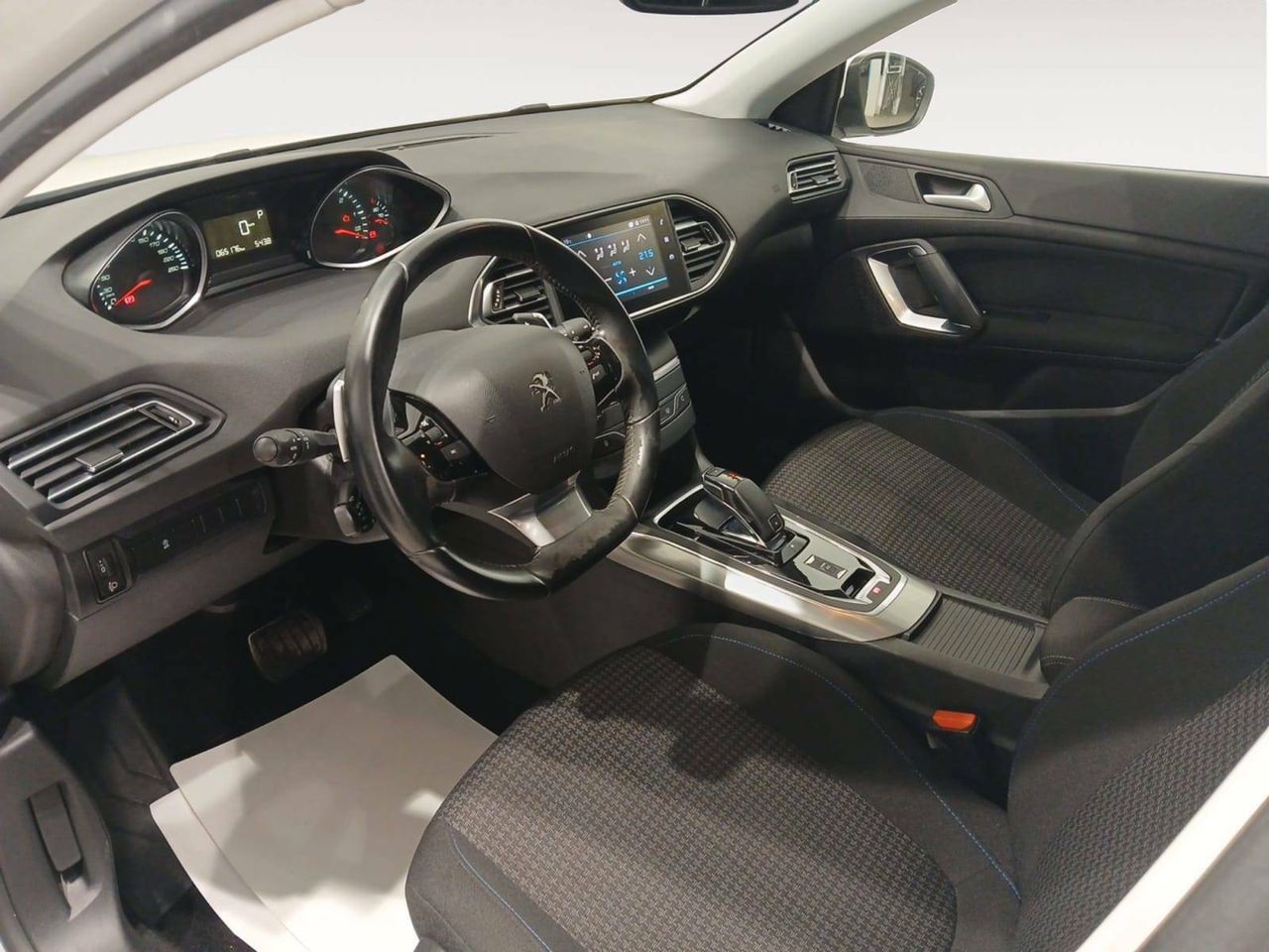 Foto Peugeot 308 8