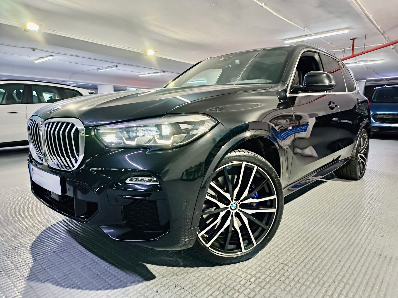 Foto BMW X5 8