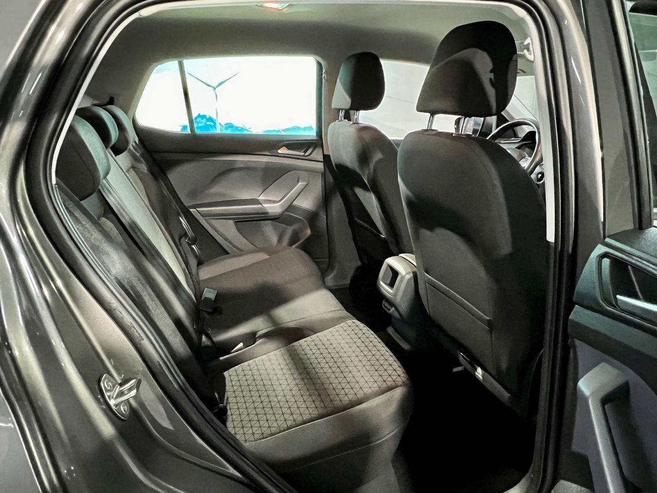 Foto Volkswagen T-Cross 9