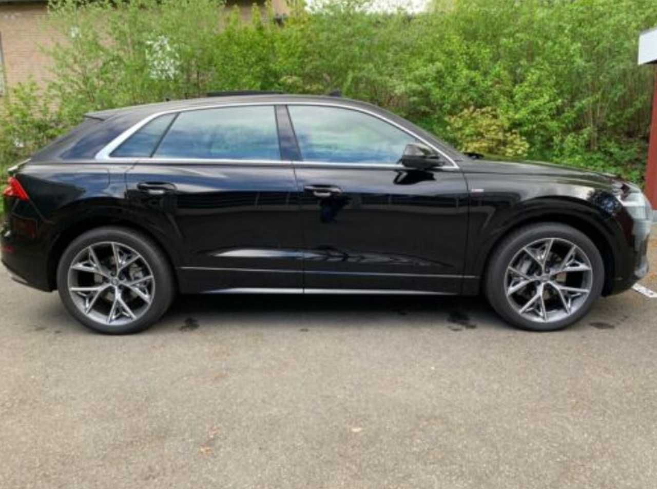 Foto Audi Q8 1