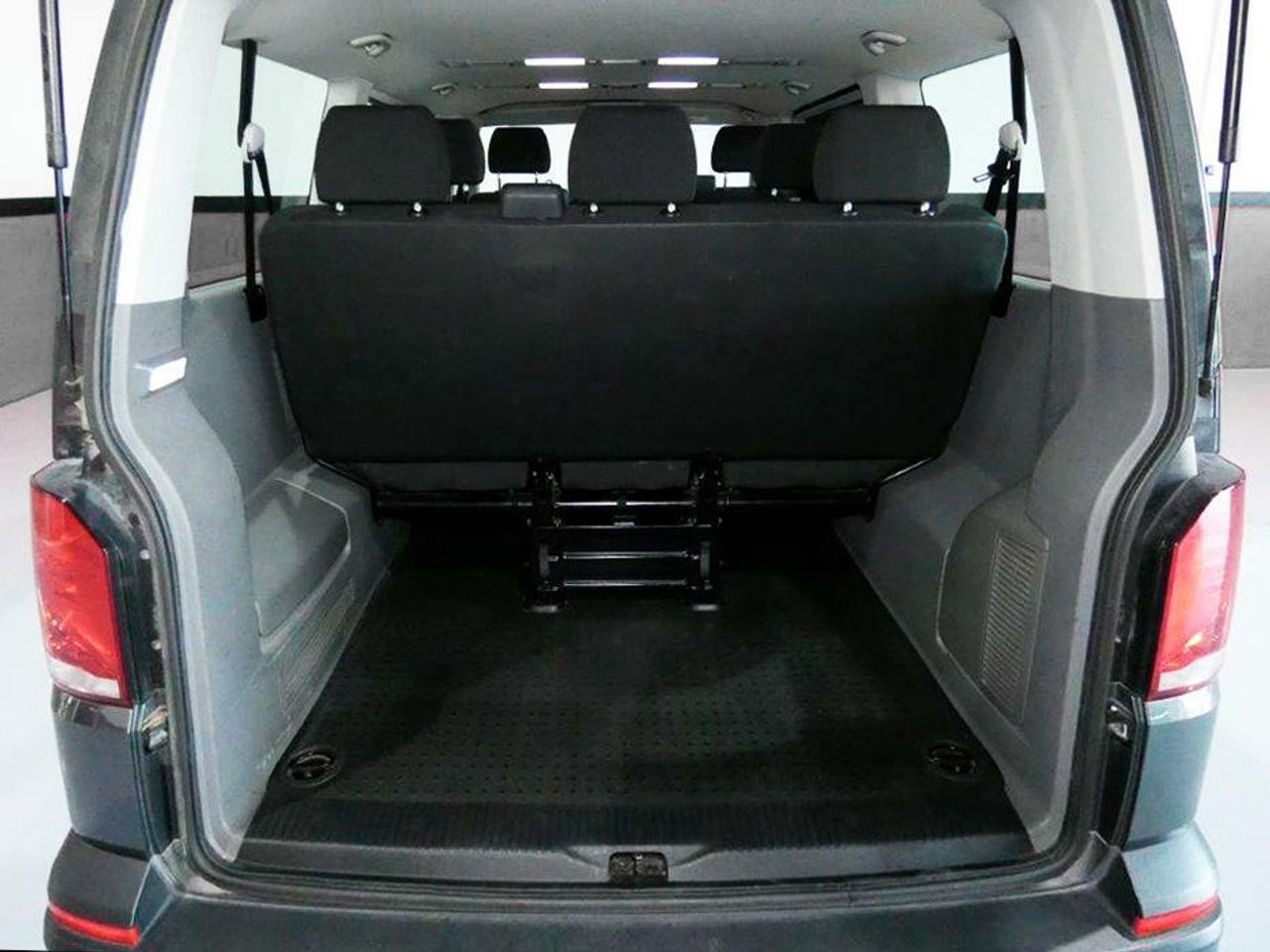 Foto Volkswagen Caravelle 24