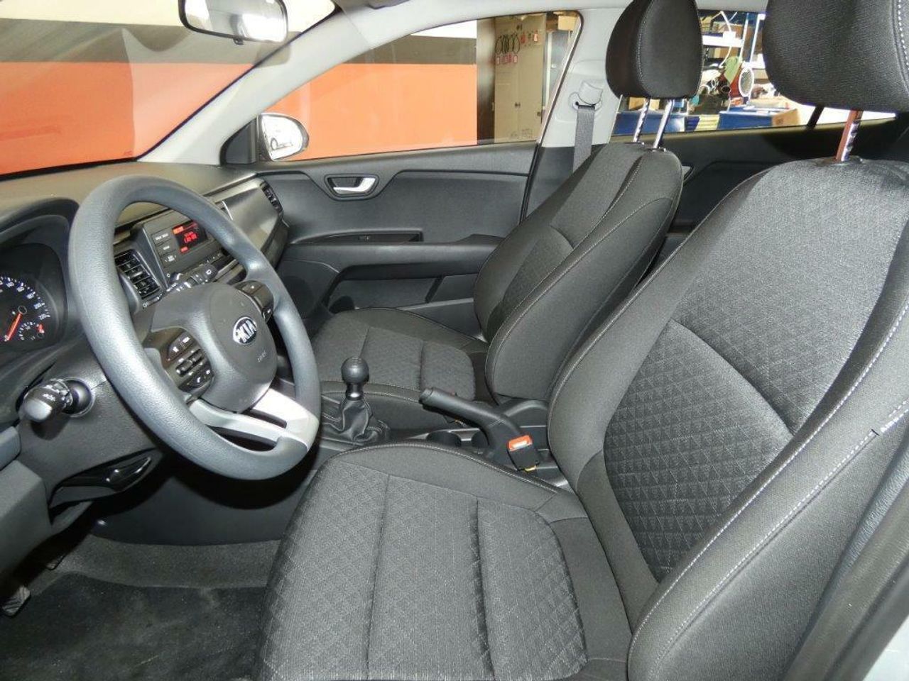 Foto Kia Rio 12