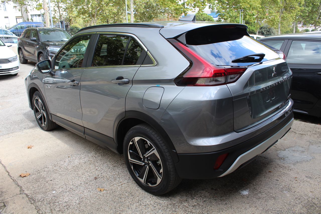 Foto Mitsubishi Eclipse Cross 4