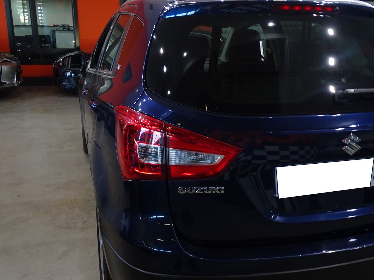 Foto Suzuki S-Cross 23