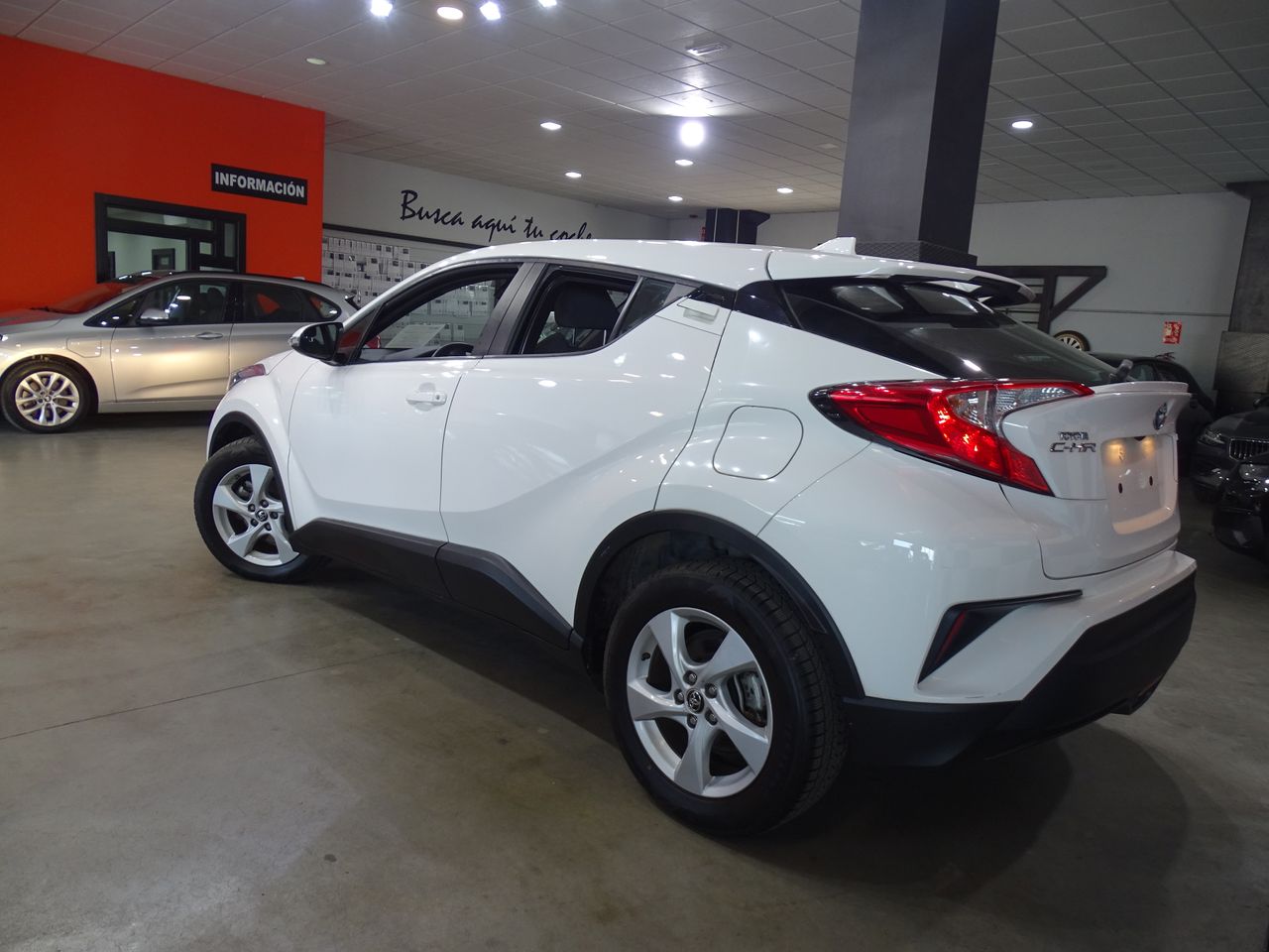 Foto Toyota C-HR 4