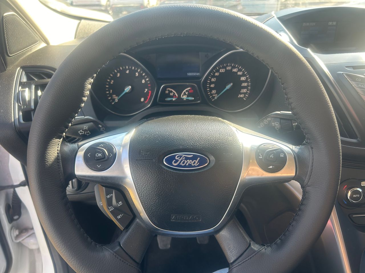 Foto Ford Kuga 8