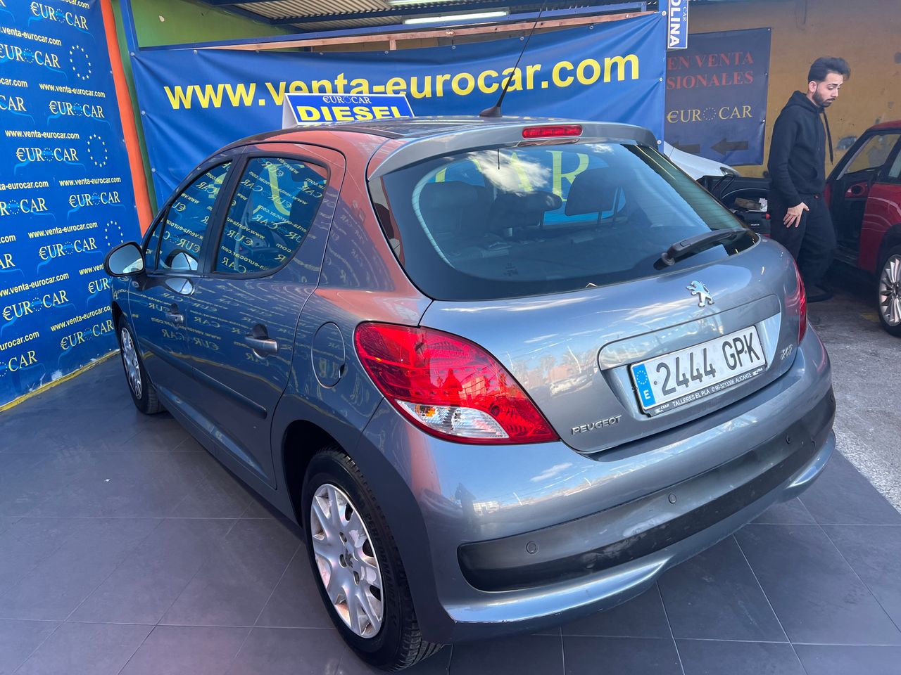 Foto Peugeot 207 16