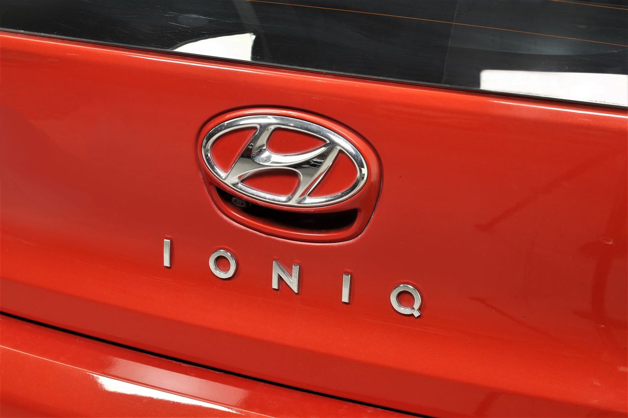 Foto Hyundai IONIQ 33